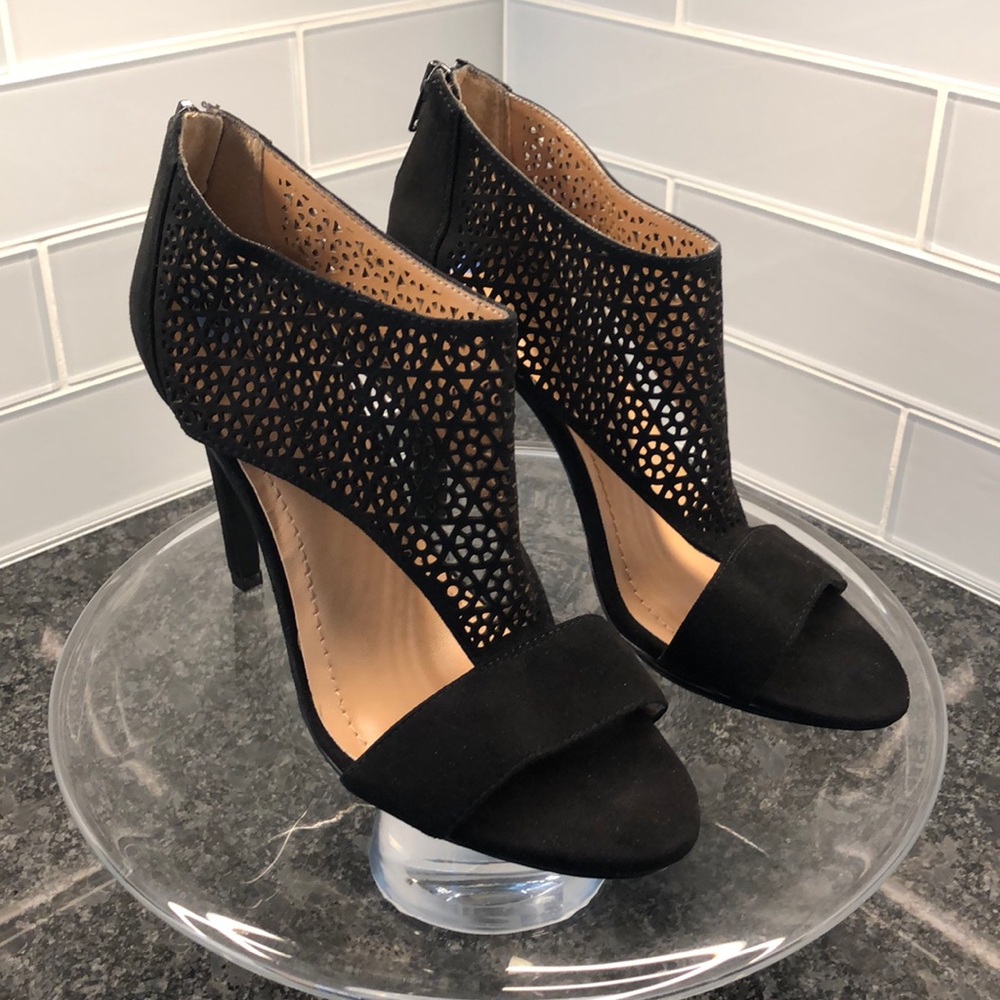 NEW BCBGeneration heeled sandals
